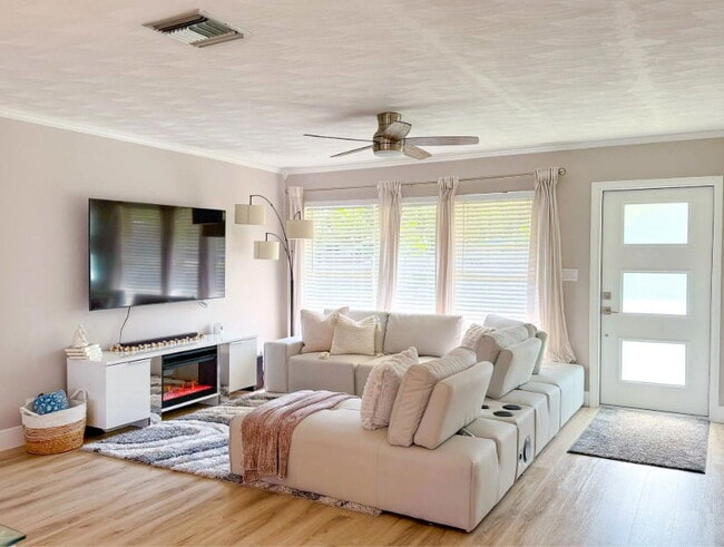 3300 N 67th Ave in Hollywood, FL - Building Photo - Building Photo