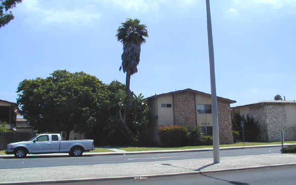 2064 N Ventura Rd in Oxnard, CA - Foto de edificio