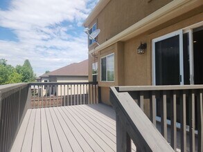 5702 Tombstone Trail in Colorado Springs, CO - Foto de edificio - Building Photo