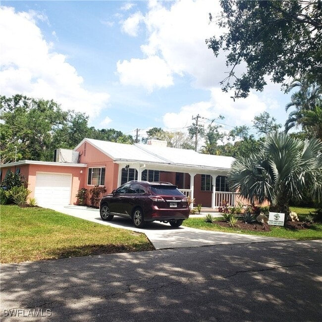 property at 1443 Sandra Dr