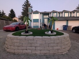 24028 25th Ave S in Des Moines, WA - Building Photo