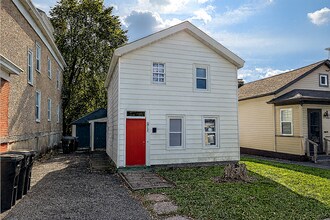 811 1st N St in Syracuse, NY - Building Photo - Building Photo