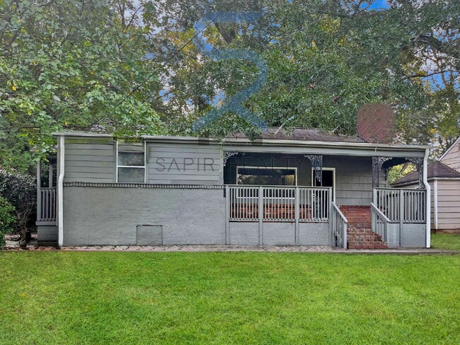 property at 2262 Jernigan Dr SE
