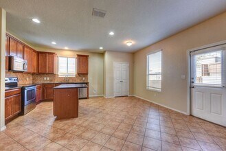 815 Cactus Star in San Antonio, TX - Building Photo - Building Photo