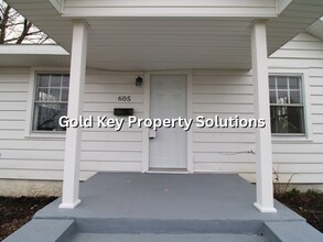 605 W 10th St in Muncie, IN - Building Photo - Building Photo