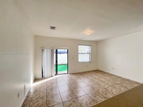 8887 W 35th Ct in Hialeah, FL - Building Photo - Building Photo