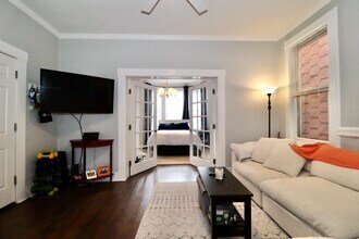 19 Graham St in Jersey City, NJ - Building Photo - Building Photo