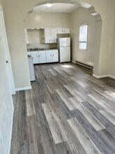 801 Lincoln St-Unit -2F in Dickson City, PA - Foto de edificio - Building Photo