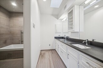 547 3 Corners Dr in Houston, TX - Building Photo - Building Photo