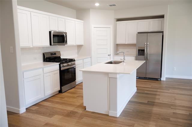 4000 Falcon Dr in Farmersville, TX - Building Photo - Building Photo