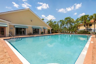 Tuscan Isle Apartments in Naples, FL - Foto de edificio - Building Photo