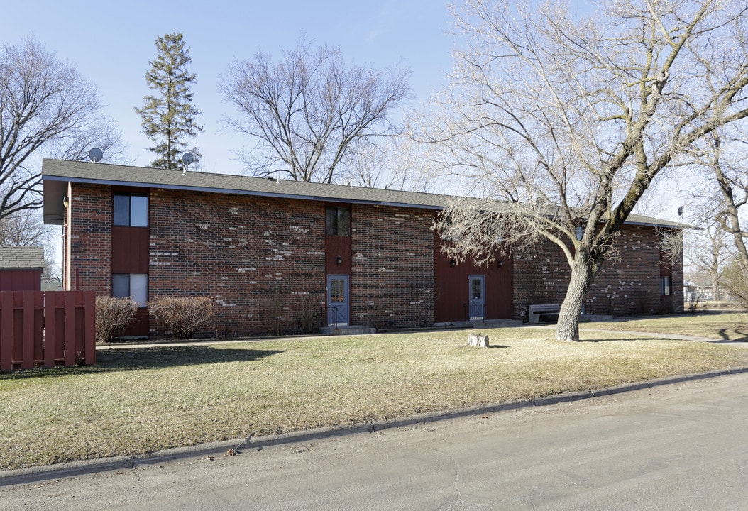 132 Calhoun St in Anoka, MN - Building Photo