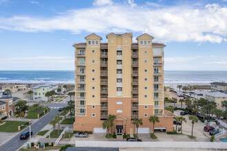 Oceanside 932 Condominiums in Jacksonville Beach, FL - Building Photo - Building Photo