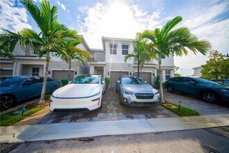 138 SW 171st Terrace in Pembroke Pines, FL - Building Photo - Building Photo