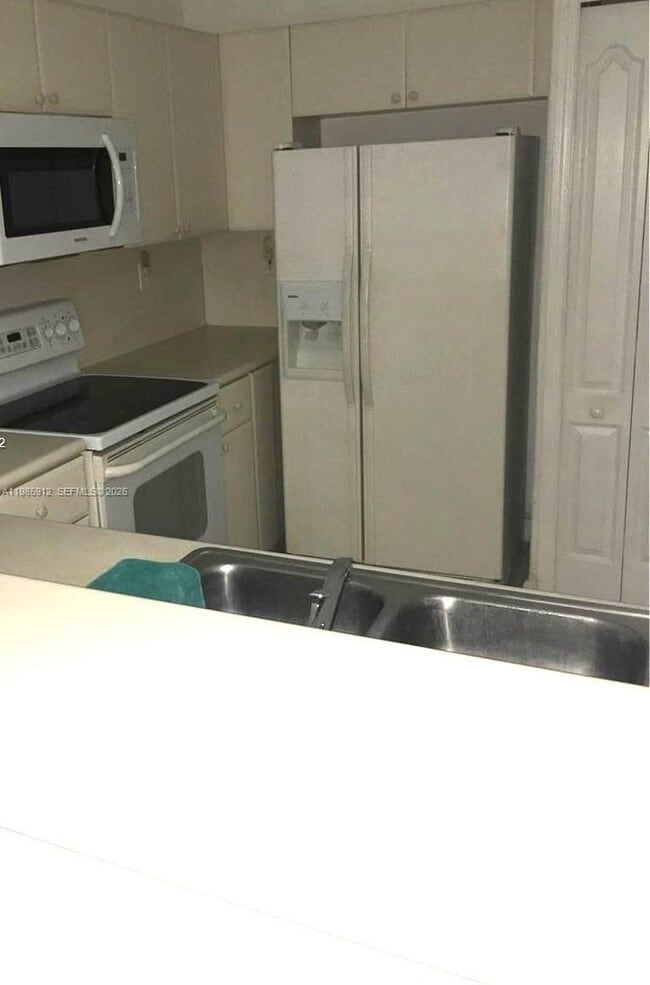 1658 SE 28th Ct in Homestead, FL - Building Photo - Building Photo