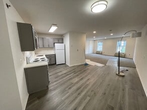 Riverside Apartments in Rahway, NJ - Building Photo - Building Photo