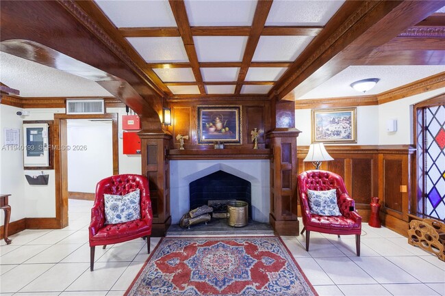 3760 Inverrary Dr in Lauderhill, FL - Foto de edificio - Building Photo