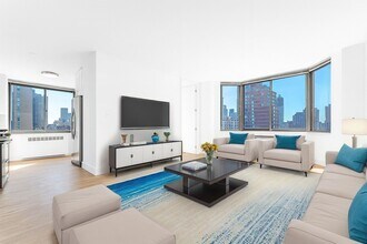 1735 York Ave in New York, NY - Building Photo - Building Photo
