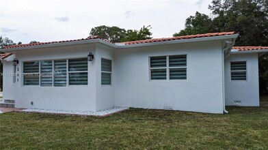 341 Candia Ave in Coral Gables, FL - Building Photo - Building Photo