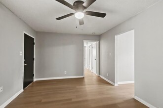 7306 Parker Rd in Houston, TX - Building Photo - Building Photo