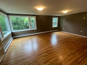 2416 5th St SW, Unit A in Rochester, MN - Building Photo - Building Photo