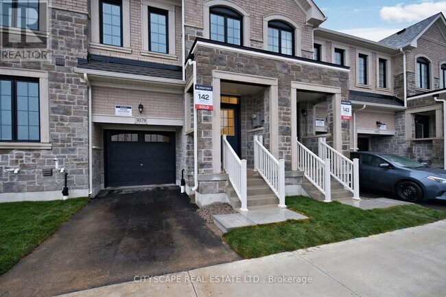 3079 Robert Lamb Blvd in Oakville, ON - Building Photo - Building Photo