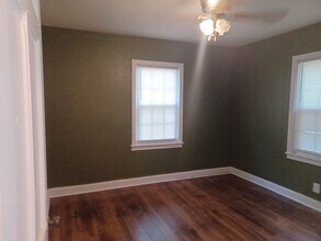162 Fairburn Rd SW, Unit Left unit in Atlanta, GA - Building Photo - Building Photo