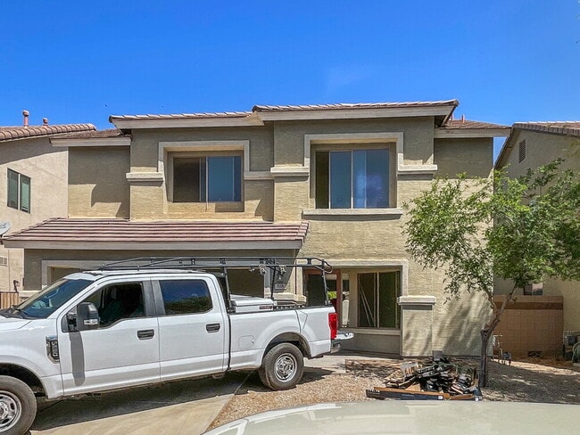 828 E Anastasia St