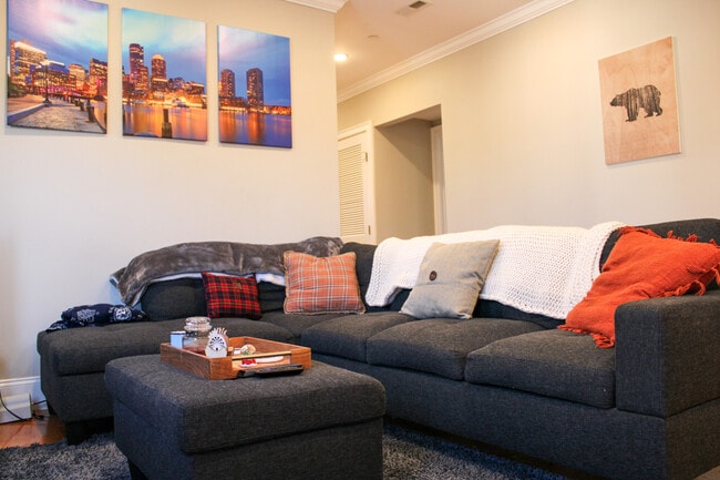 property at 118 Holland St