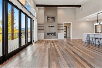 65 Armory Rd in Whitefish, MT - Foto de edificio - Building Photo