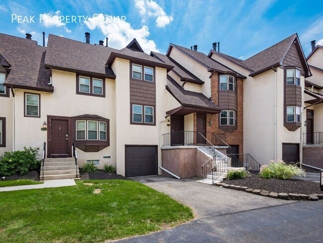 property at 2015 Queensgate Ln