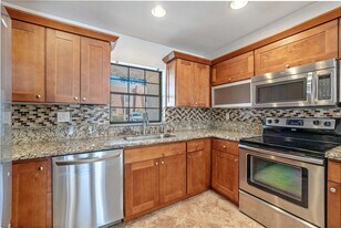 167 NW 115th Terrace in Plantation, FL - Building Photo