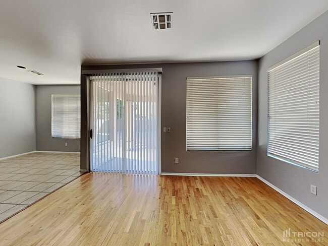 6147 W Oraibi Dr in Glendale, AZ - Building Photo - Building Photo