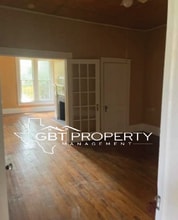 306 W Jacinto St in Groesbeck, TX - Building Photo - Building Photo