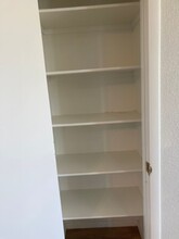 1332 N Rainbow Meadows Dr in Las Vegas, NV - Building Photo - Building Photo