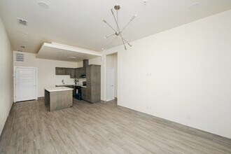 9109 McPherson Rd, Unit 7 in Laredo, TX - Building Photo - Building Photo