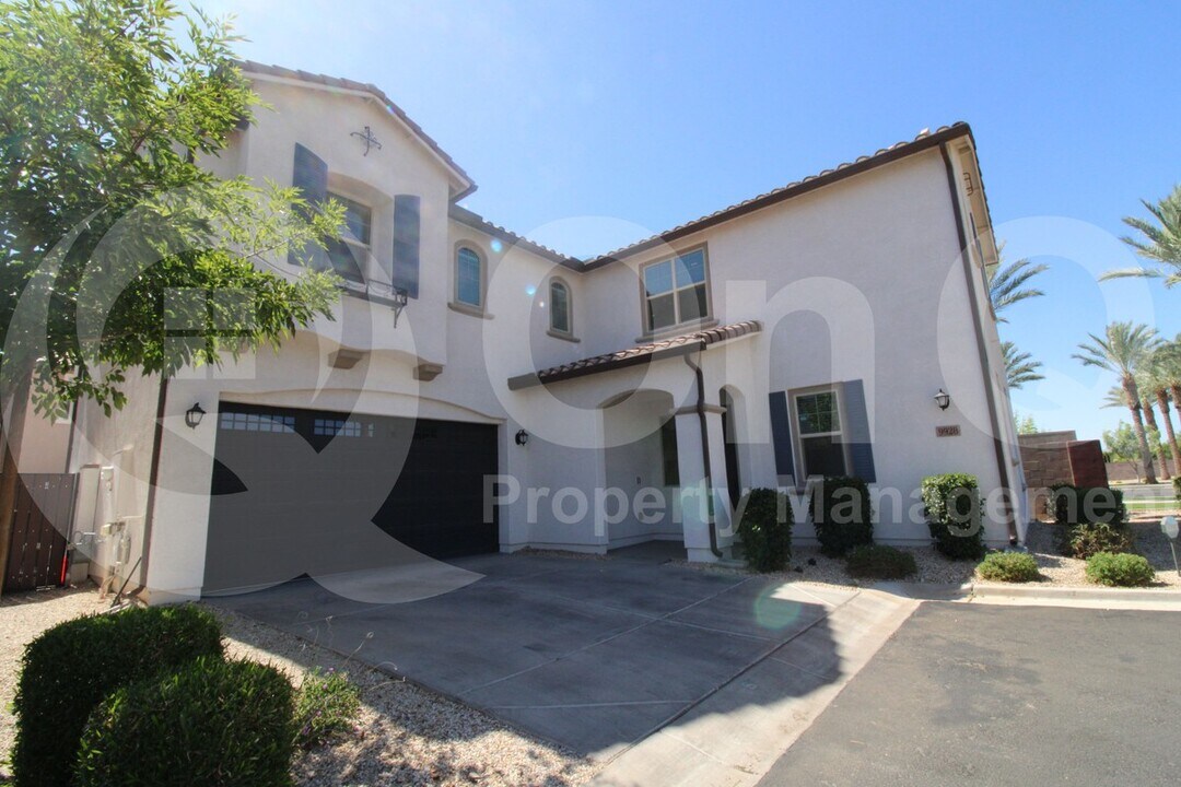 9928 E Tahoe Ave in Mesa, AZ - Building Photo