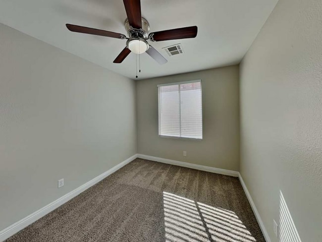 5353 Jose Ernesto St, Unit 2007 in North Las Vegas, NV - Foto de edificio - Building Photo