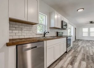 6514 E Pine Pl in Tulsa, OK - Foto de edificio - Building Photo