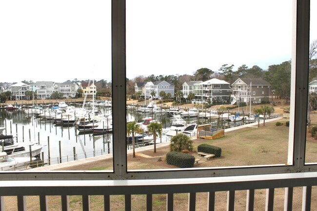 2555 St James Dr SE in Southport, NC - Building Photo - Building Photo