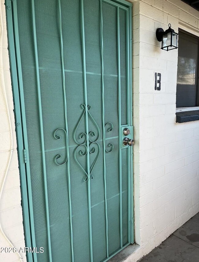 property at 604 S Bellview