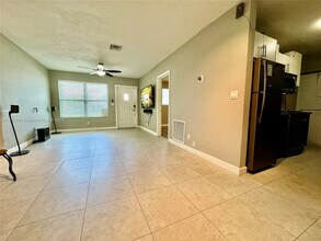 3801 SW 31st Dr, Unit 1 in West Park, FL - Building Photo - Building Photo
