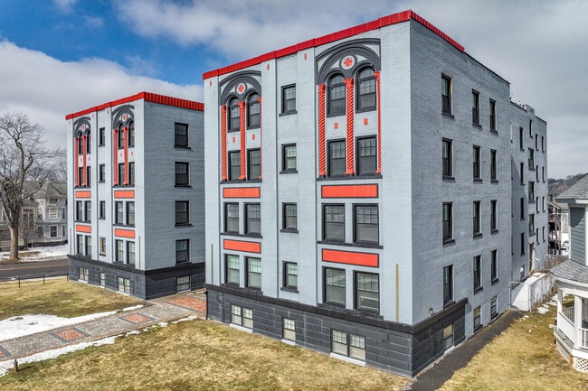 Commodore Apartments