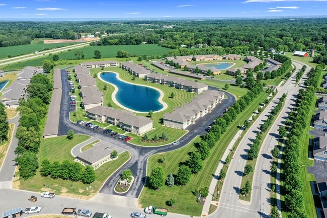 Wyndham Lake Villas in Green Bay, WI - Foto de edificio - Building Photo