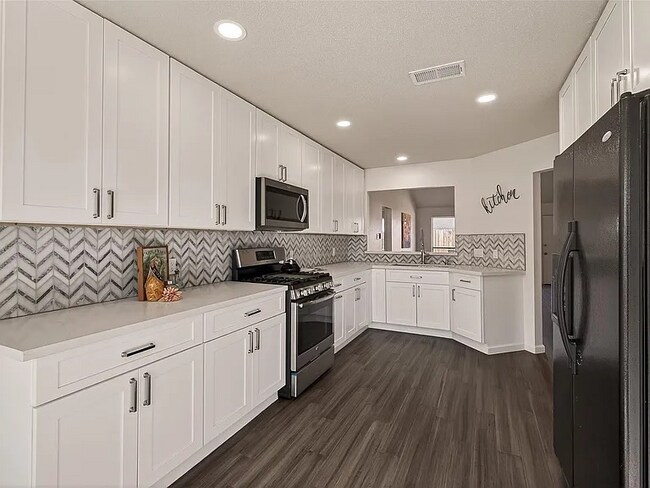 1001 Eaglewood Ave in Charlotte, NC - Building Photo - Building Photo