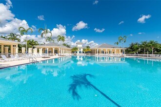 367 NE 35th Ave in Homestead, FL - Building Photo - Building Photo