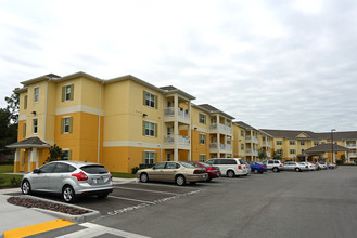 Magnolia Place in New Port Richey, FL - Foto de edificio - Building Photo