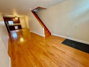 520 Hoffman St in Philadelphia, PA - Building Photo - Building Photo