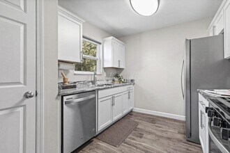 484 Linwood Ave in Columbus, OH - Building Photo - Building Photo