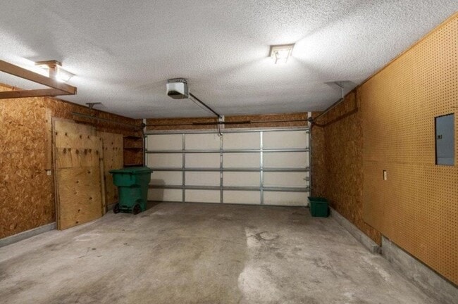 2014 Mistral Ln E in Fort Walton Beach, FL - Building Photo - Building Photo